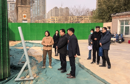 郑州市工信局党组成员、一级调研员吴忠阳一行莅临产业园调研考察